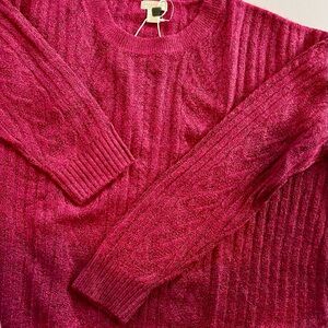 NWT Cable Knit Sweater - Legendary Outfitters - deep red
Women's Large